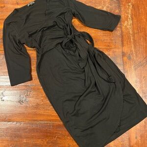 BERYDRESS Black V-Neck Faux Wrap Knee-Length Dress M